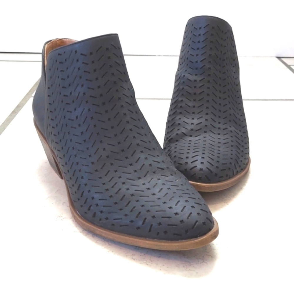 LifeStride Ankle Boots, Size 8.5, Genuine Leather, Black, 2" Heel, Cowgirl, Moto